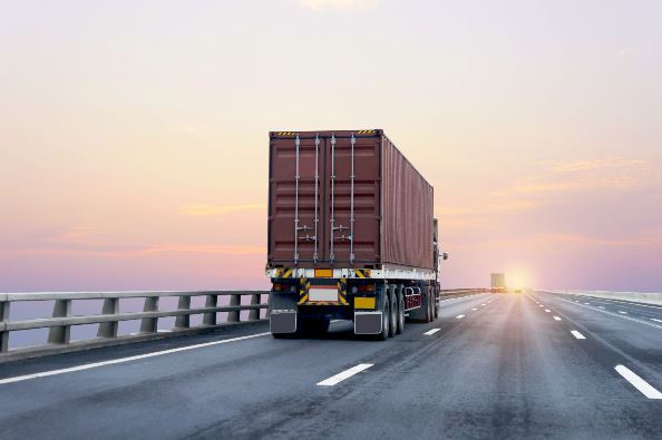 , ¿Es posible reducir los accidentes en el transporte de mercancías?, Transportes Petaca